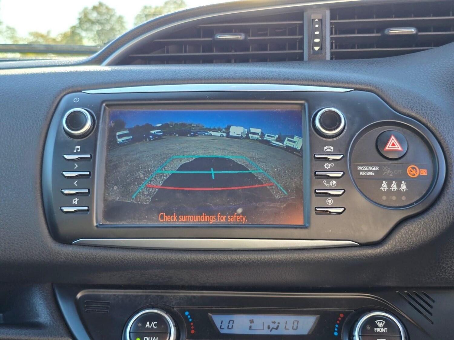 Used Toyota Yaris 2017 for sale - 75987380: Photo 35