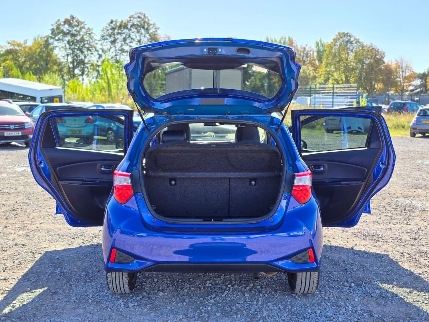 Used Toyota Yaris 2017 for sale - 75987380: Photo 58