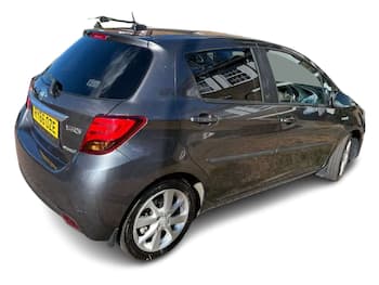 Used Toyota Yaris 2016 for sale - 79683347: Photo