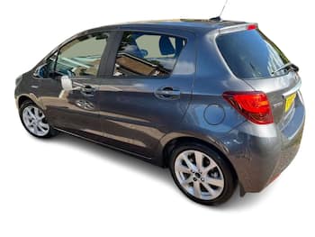 Used Toyota Yaris 2016 for sale - 79683347: Photo