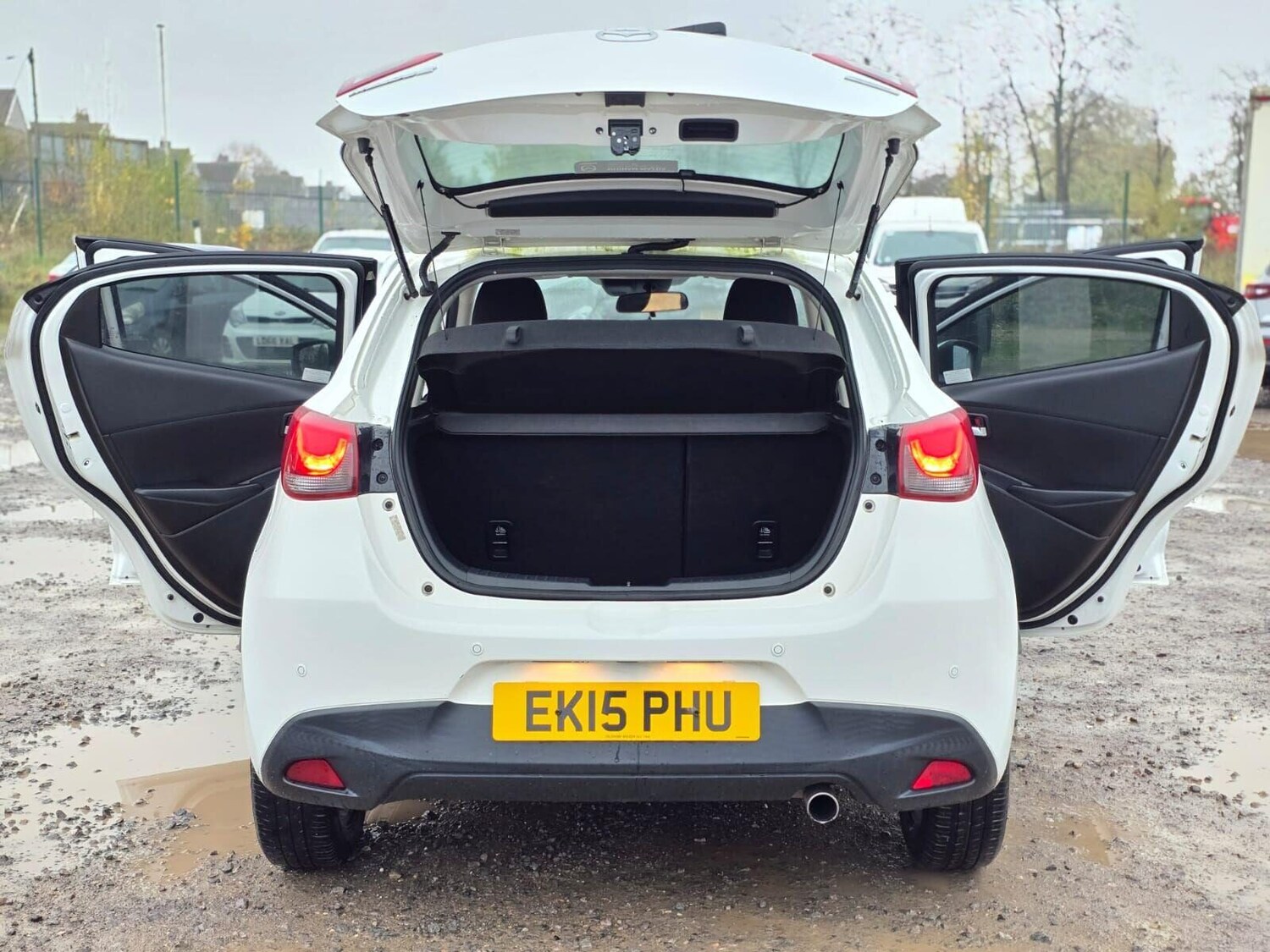 Used Mazda Mazda2 2015 for sale - 76565013: Photo 53