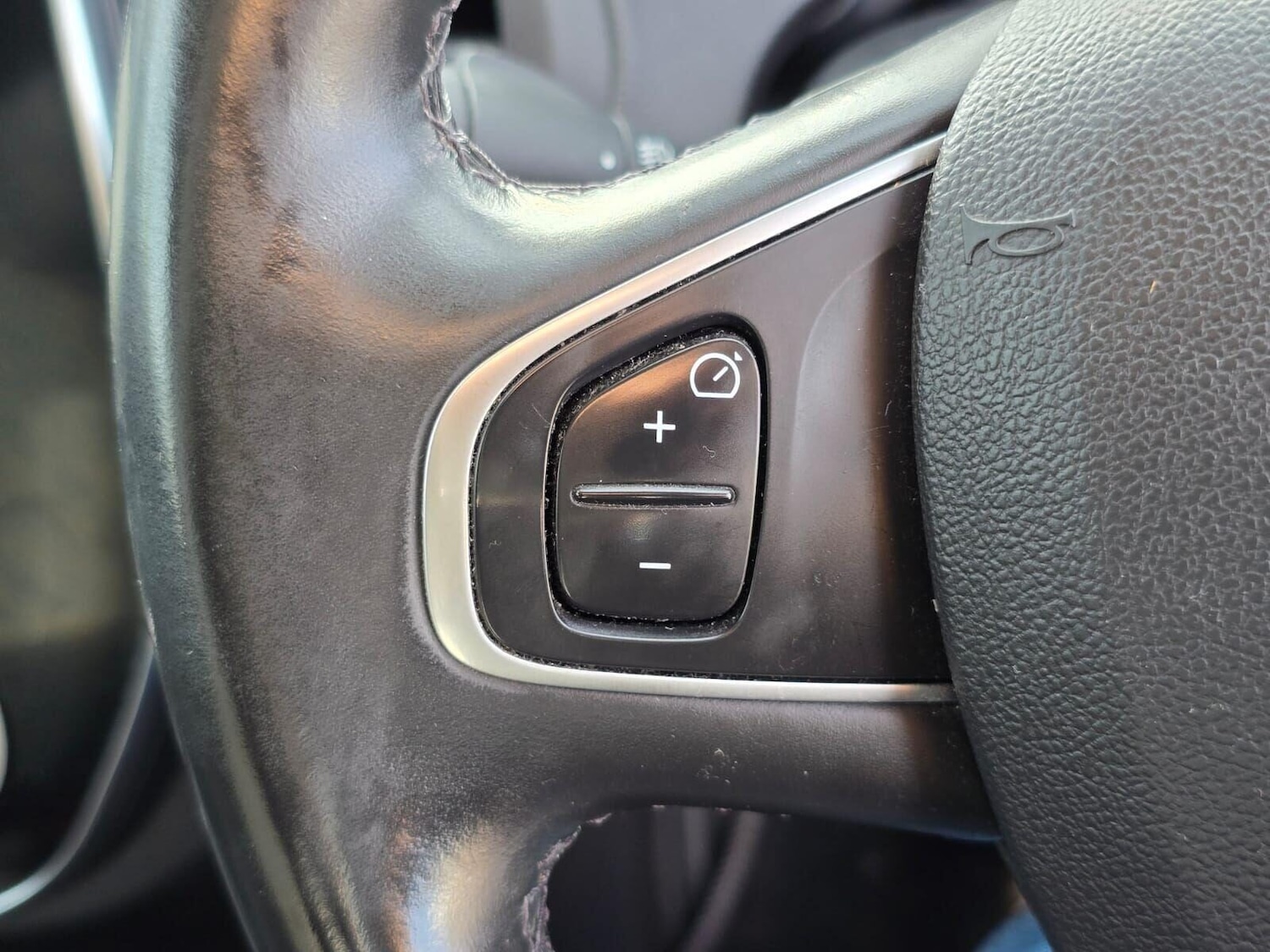 Used Renault Captur 2017 for sale - 76368796: Photo 24