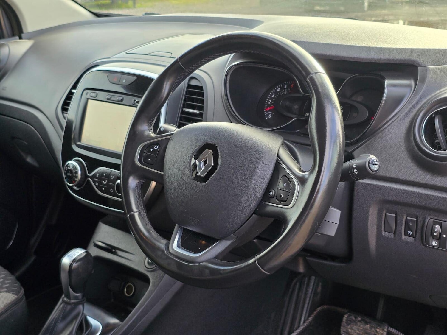 Used Renault Captur 2017 for sale - 76368796: Photo 34