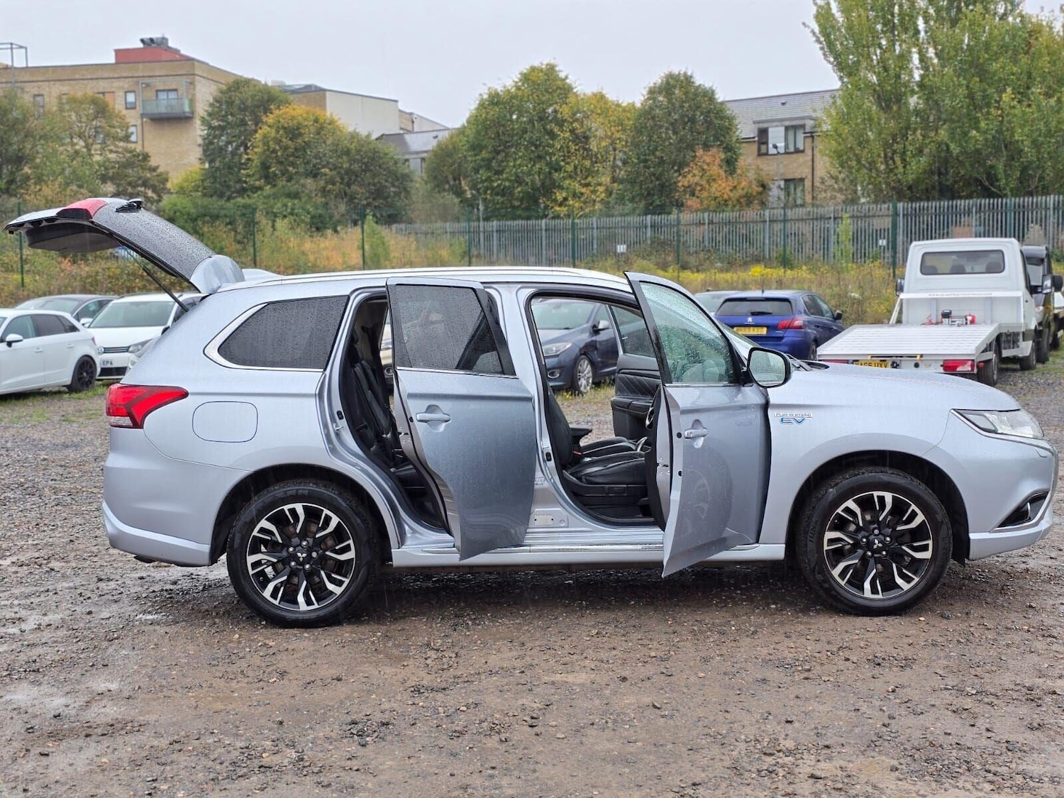 Used Mitsubishi Outlander 2017 for sale - 76232944: Photo 14