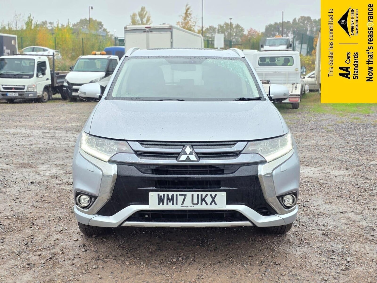 Used Mitsubishi Outlander 2017 for sale - 76232944: Photo 2