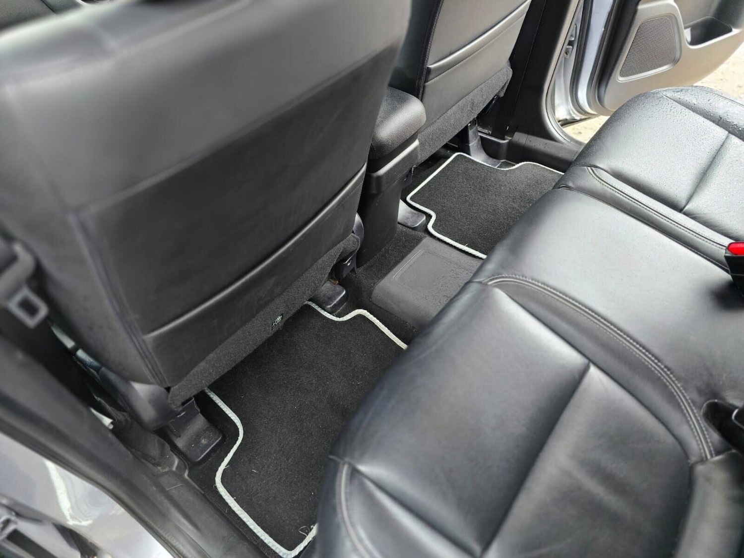 Used Mitsubishi Outlander 2017 for sale - 76232944: Photo 25