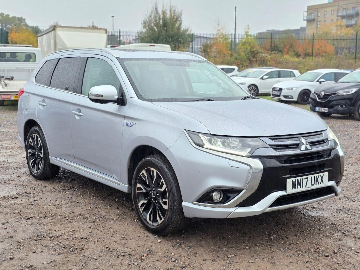 Used Mitsubishi Outlander 2017 for sale - 76232944: Photo 6