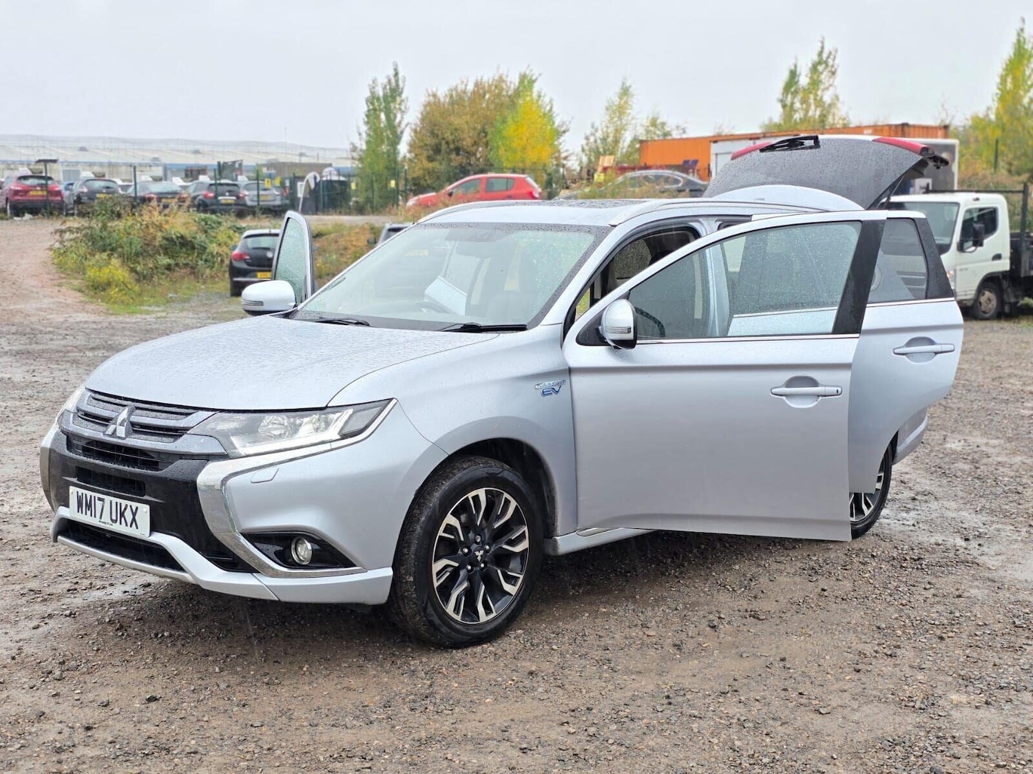Used Mitsubishi Outlander 2017 for sale - 76232944: Photo 8