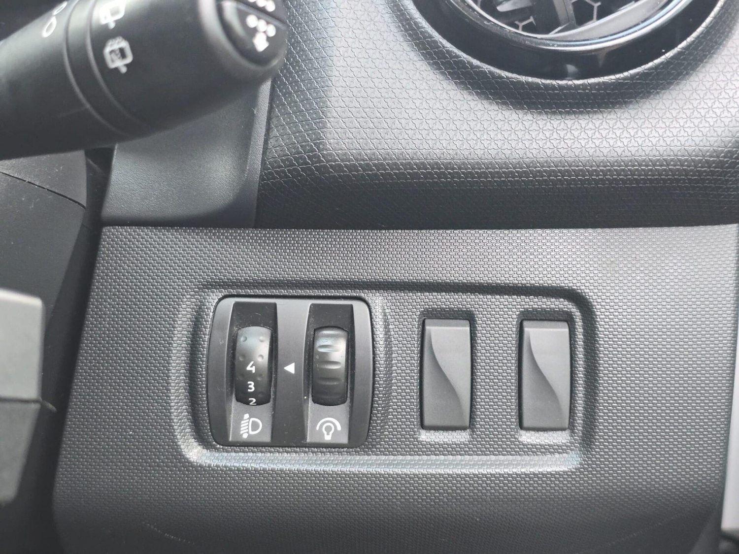 Used Renault Clio 2014 for sale - 77578291: Photo 27