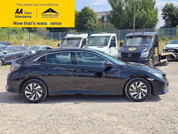 Used Honda Civic 2018 for sale - 75474774: Photo 13