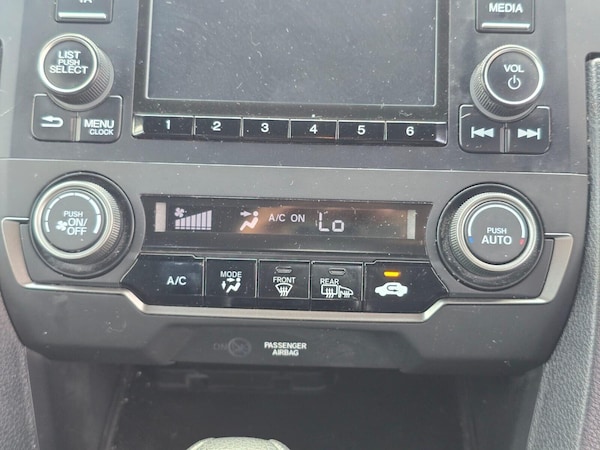 Used Honda Civic 2018 for sale - 75474774: Photo 28