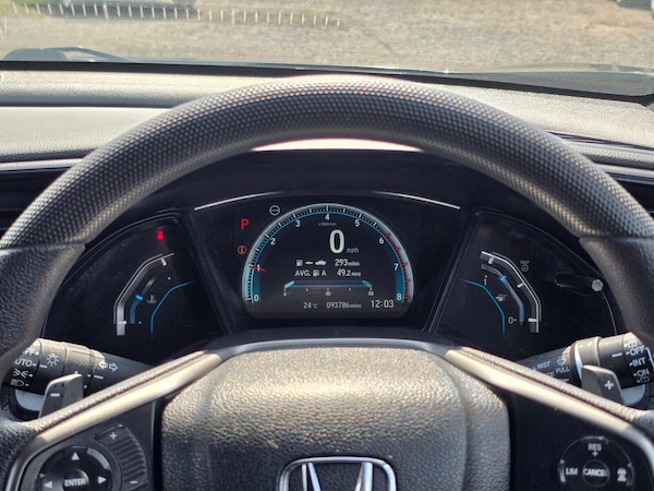 Used Honda Civic 2018 for sale - 75474774: Photo 29