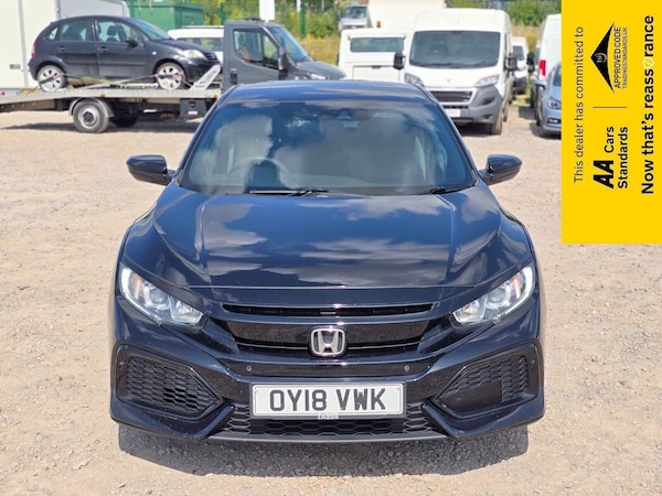 Used Honda Civic 2018 for sale - 75474774: Photo 2