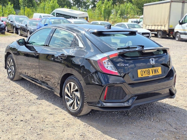 Used Honda Civic 2018 for sale - 75474774: Photo 9