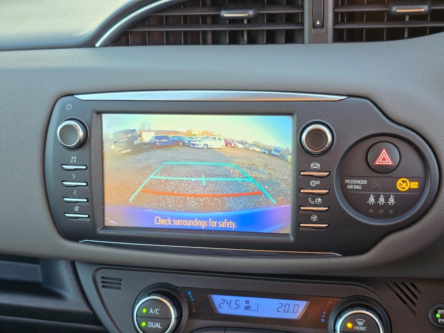 Used Toyota Yaris 2018 for sale - 76922772: Photo 37