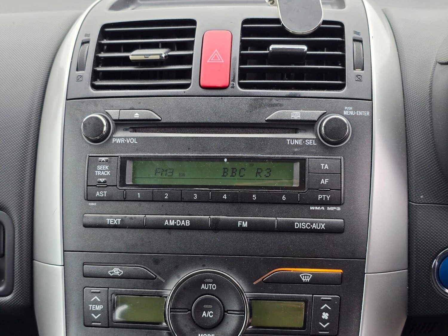 Used Toyota Auris 2012 for sale - 76598522: Photo 24