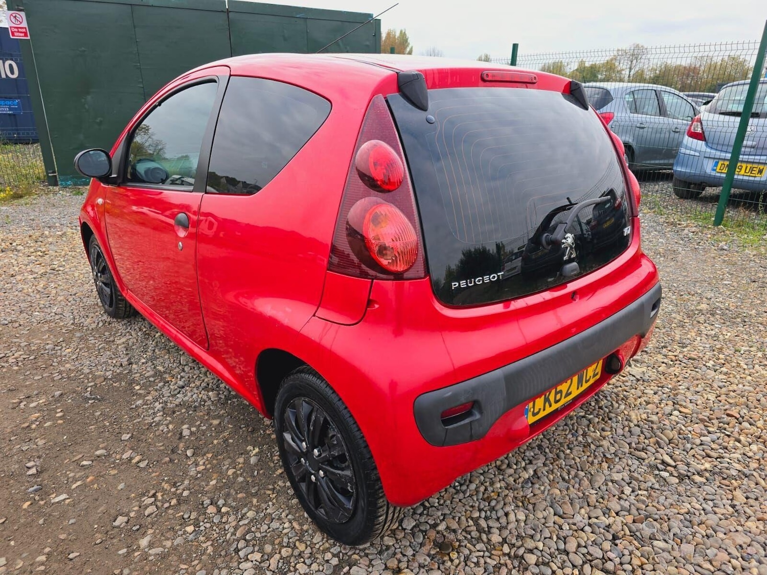 Used Peugeot 107 2013 for sale - 76082188: Photo 16
