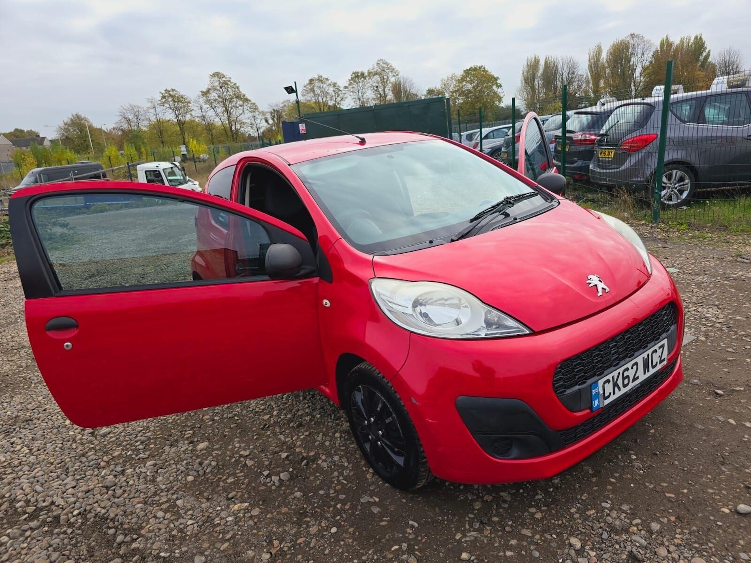 Used Peugeot 107 2013 for sale - 76082188: Photo 20