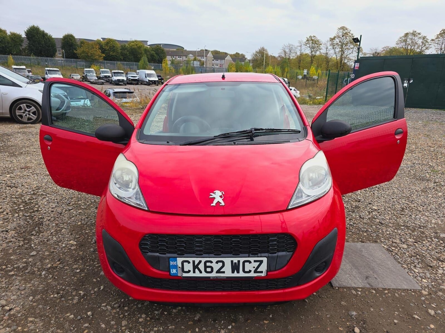 Used Peugeot 107 2013 for sale - 76082188: Photo 21
