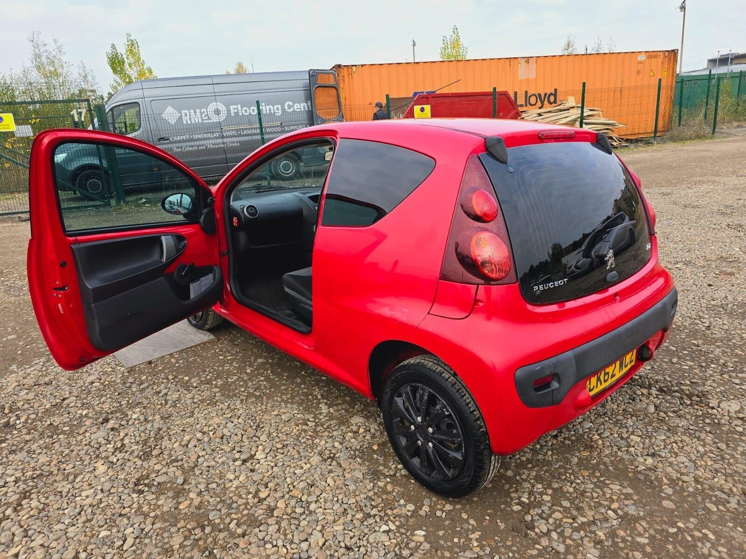 Used Peugeot 107 2013 for sale - 76082188: Photo 24