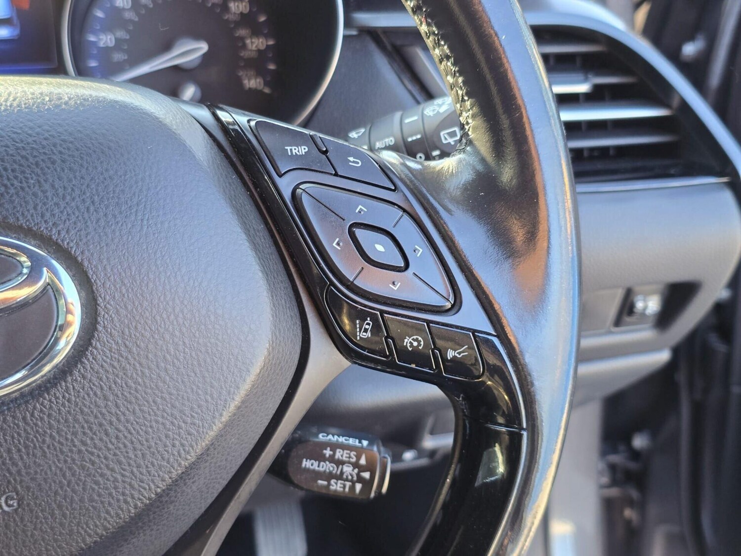 Used Toyota C-HR 2017 for sale - 77593197: Photo 25