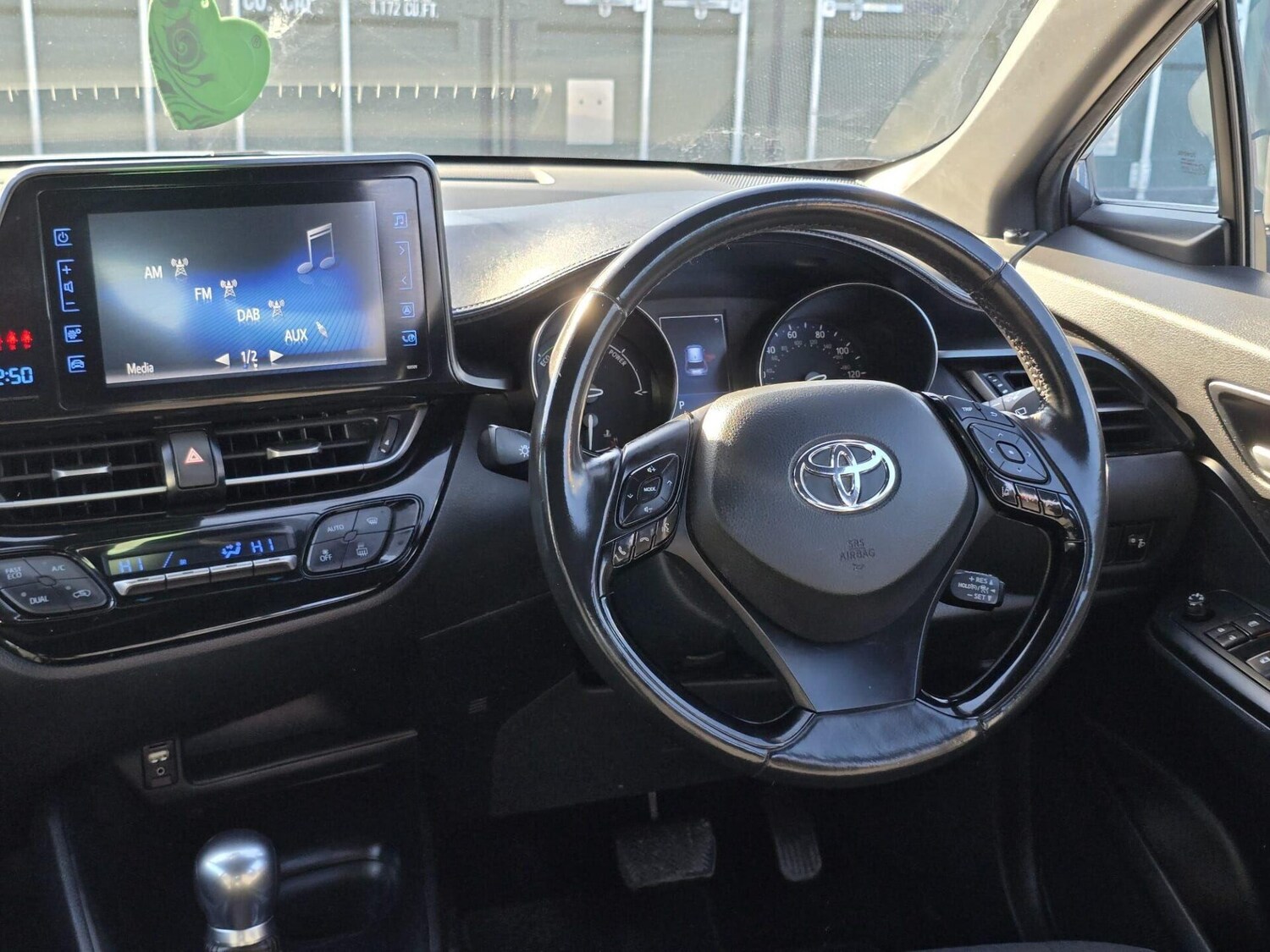 Used Toyota C-HR 2017 for sale - 77593197: Photo 57