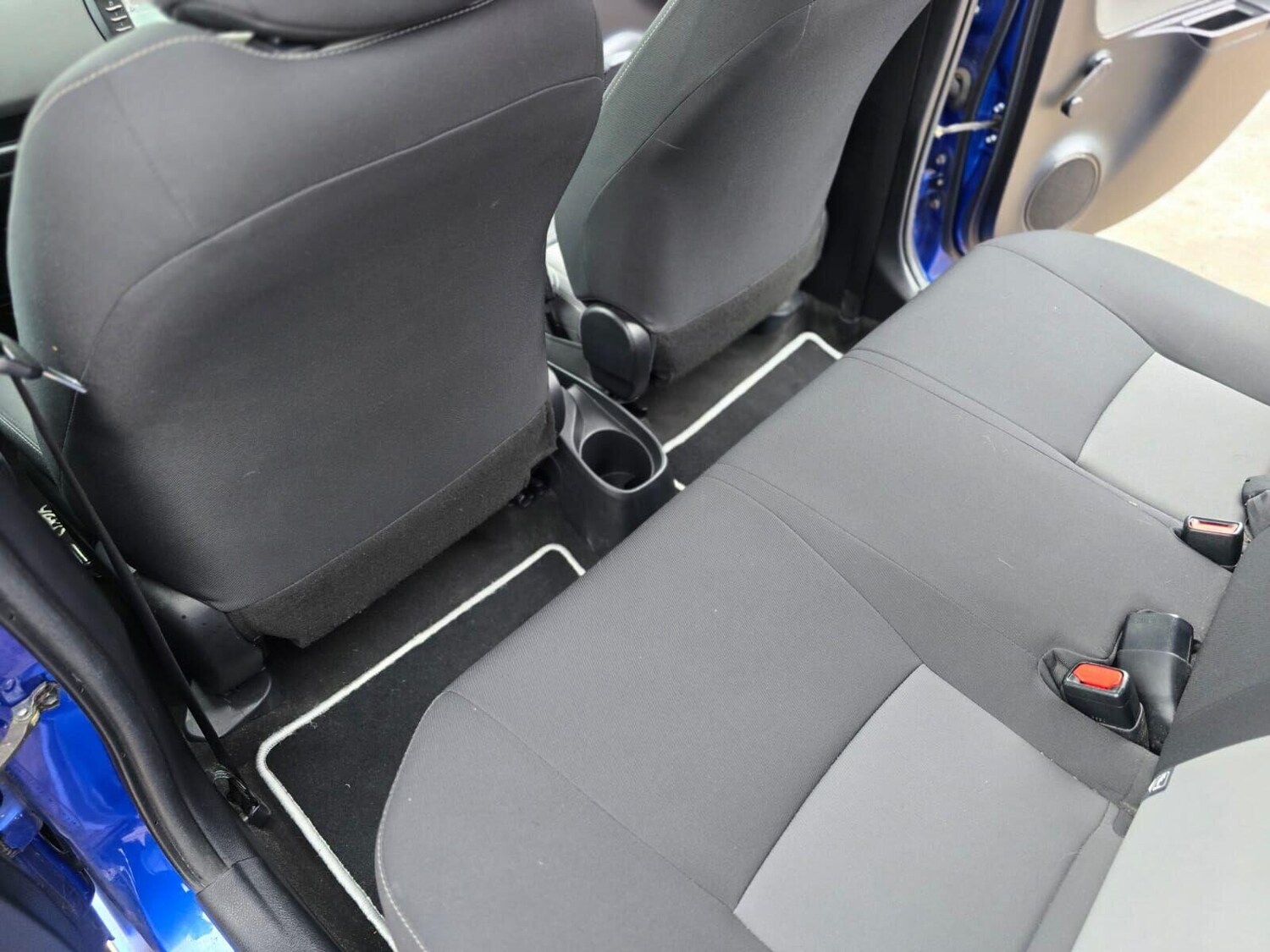 Used Toyota Yaris 2018 for sale - 76641714: Photo 25