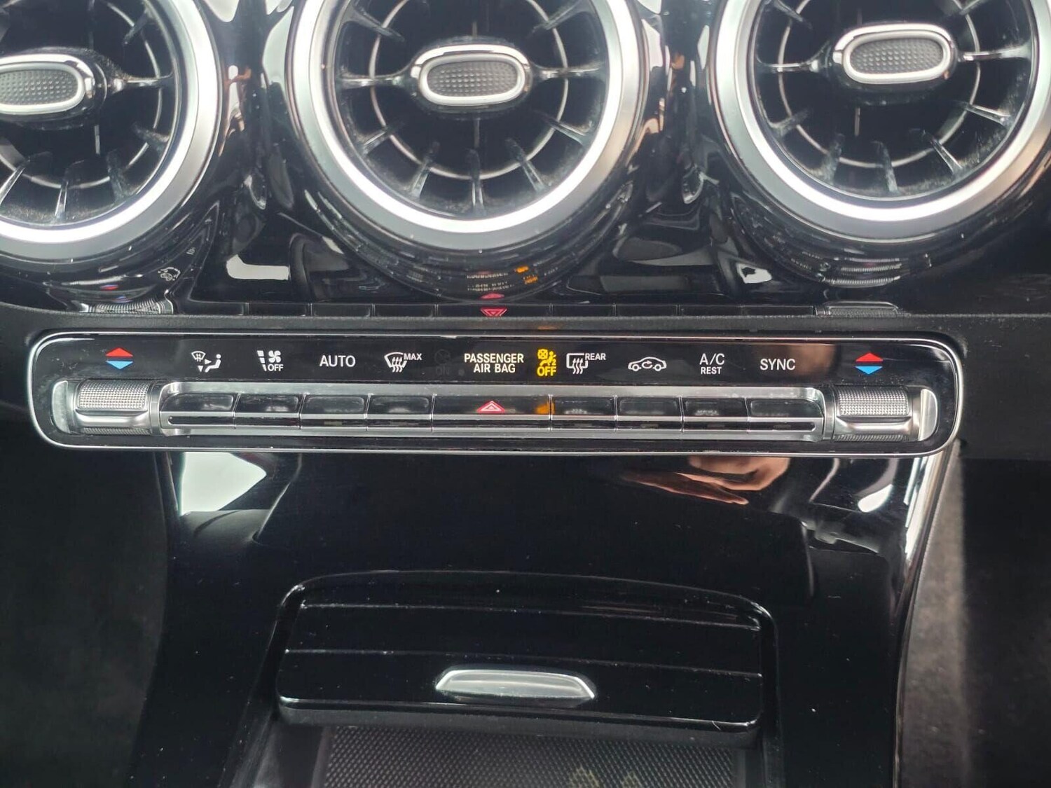 Used Mercedes-Benz A-Class 2018 for sale - 76211442: Photo 35