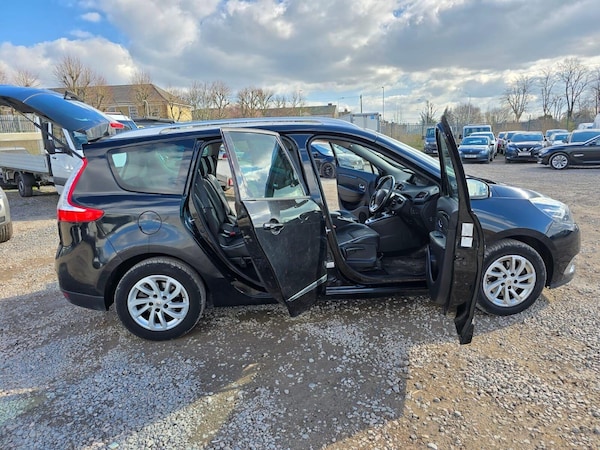 Used Renault Grand Scenic 2015 for sale - 75425661: Photo 13