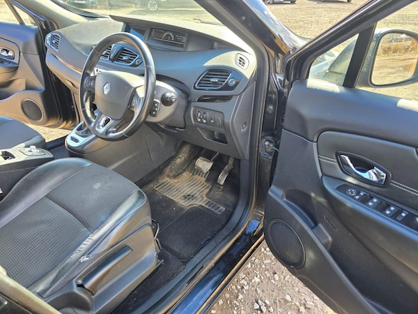 Used Renault Grand Scenic 2015 for sale - 75425661: Photo 15
