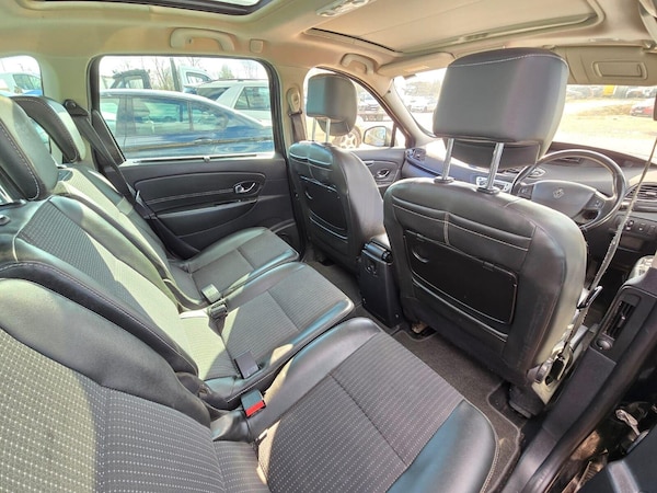 Used Renault Grand Scenic 2015 for sale - 75425661: Photo 30