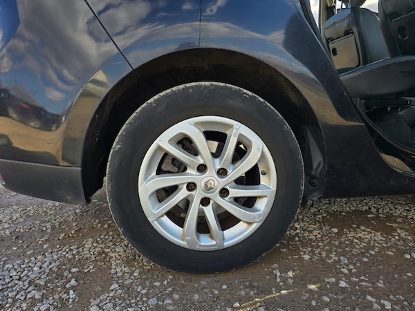 Used Renault Grand Scenic 2015 for sale - 75425661: Photo 34