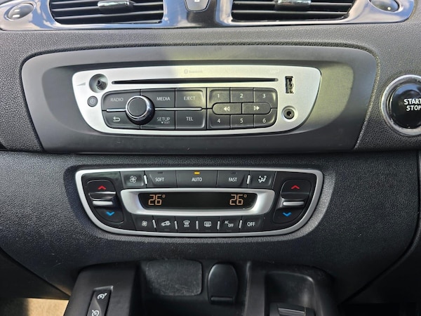 Used Renault Grand Scenic 2015 for sale - 75425661: Photo 35