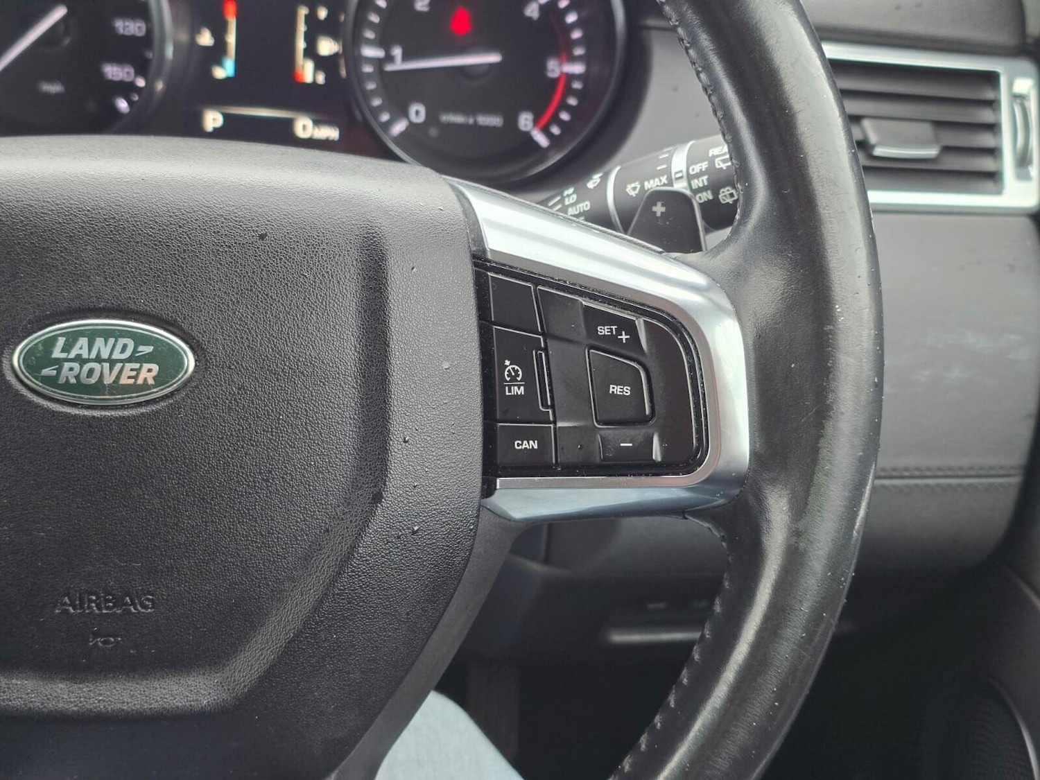 Used Land Rover Discovery Sport 2015 for sale - 76961687: Photo 34