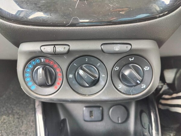 Used Vauxhall Corsa 2016 for sale - 75426311: Photo 32