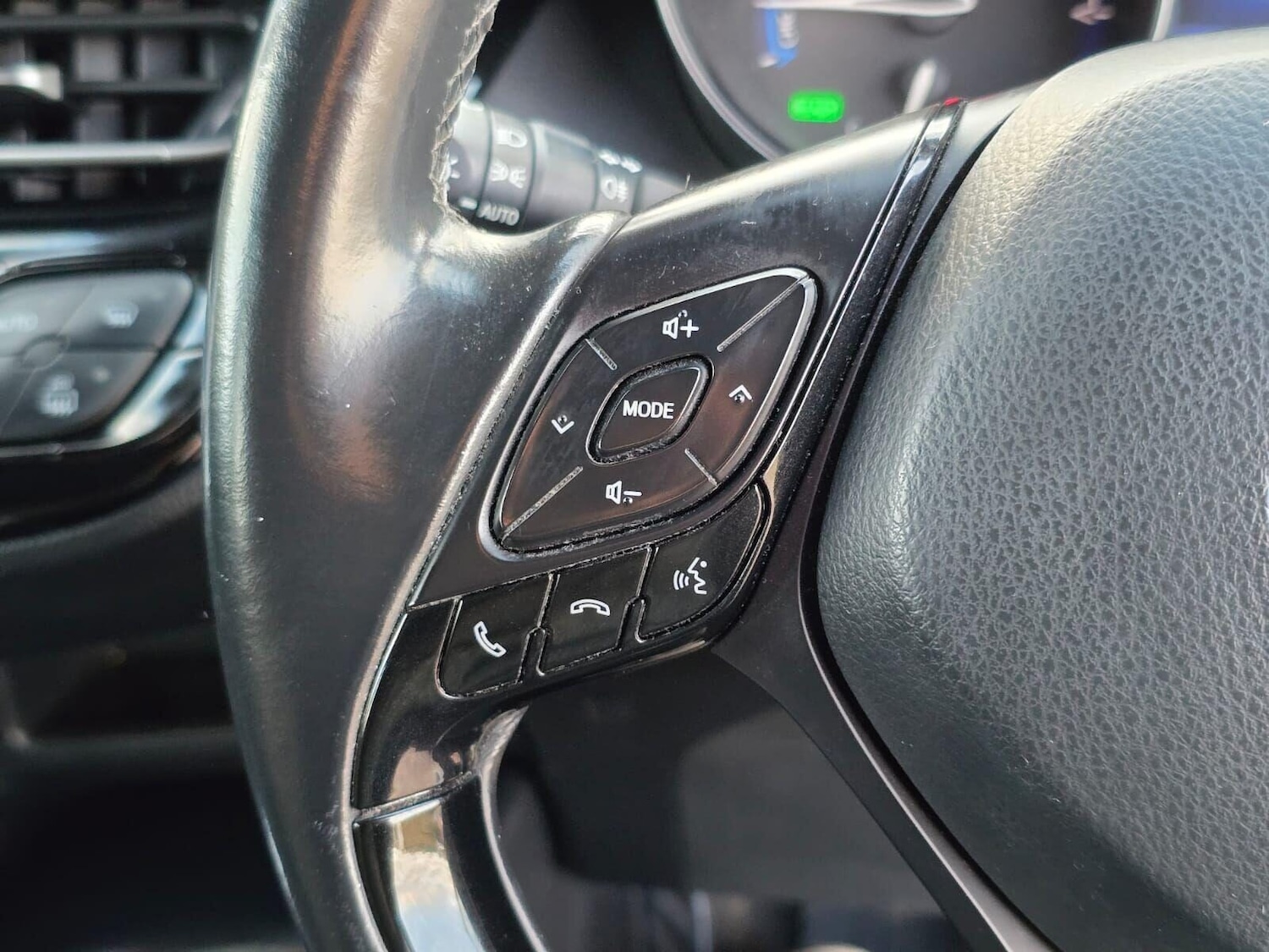 Used Toyota C-HR 2018 for sale - 76778159: Photo 28