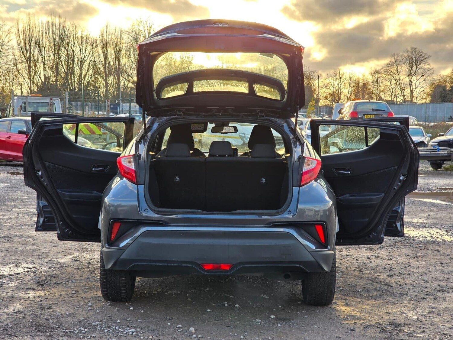 Used Toyota C-HR 2018 for sale - 76778159: Photo 56