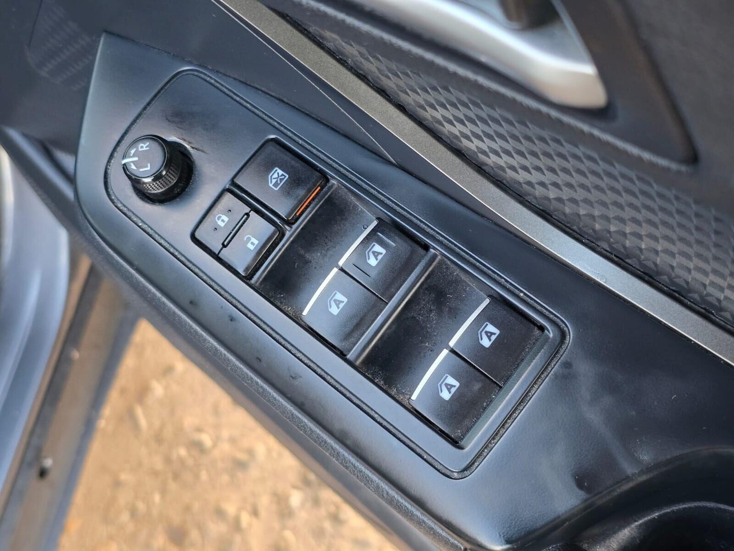 Used Toyota C-HR 2018 for sale - 76778159: Photo 57