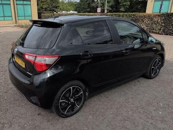 Used Toyota Yaris 2018 for sale - 75694189: Photo