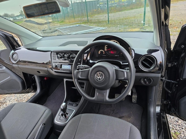Used Volkswagen up! 2014 for sale - 75426327: Photo 38