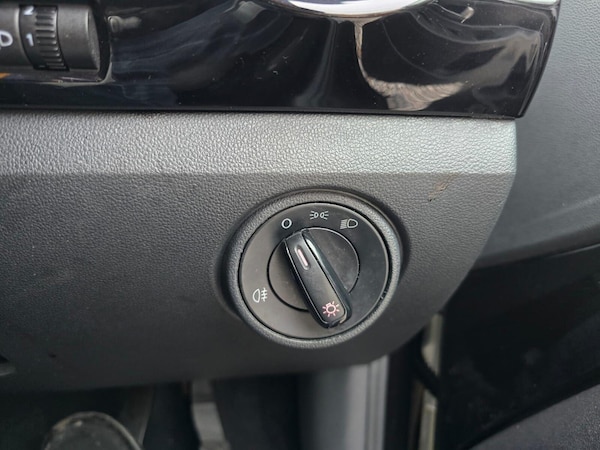 Used Volkswagen up! 2014 for sale - 75426327: Photo 51