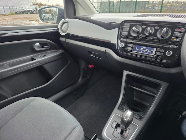 Used Volkswagen up! 2014 for sale - 75426327: Photo 56