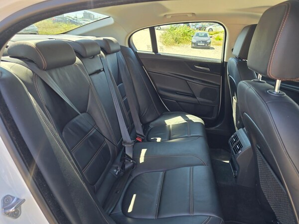 Used Jaguar XE 2018 for sale - 75068623: Photo 20