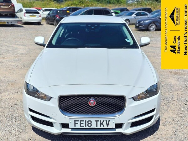 Used Jaguar XE 2018 for sale - 75068623: Photo 2