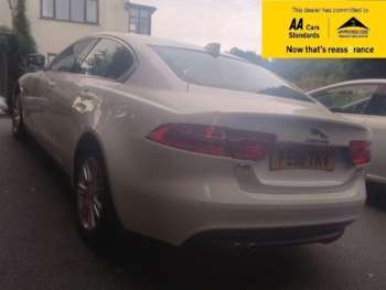 Used Jaguar XE 2018 for sale - 75068623: Photo