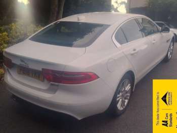 Used Jaguar XE 2018 for sale - 75068623: Photo