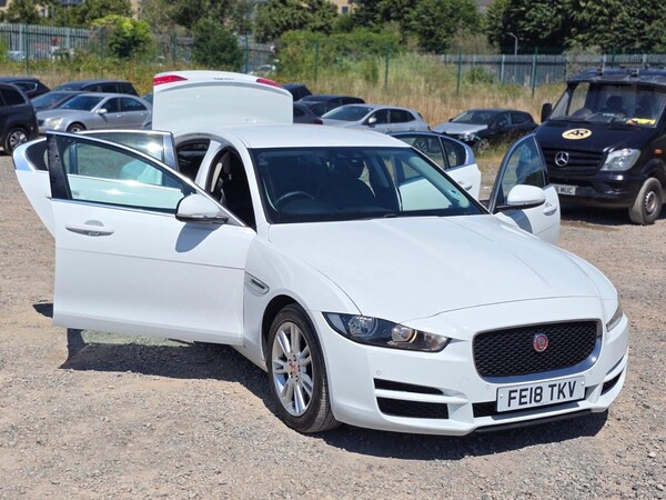 Used Jaguar XE 2018 for sale - 75068623: Photo 5