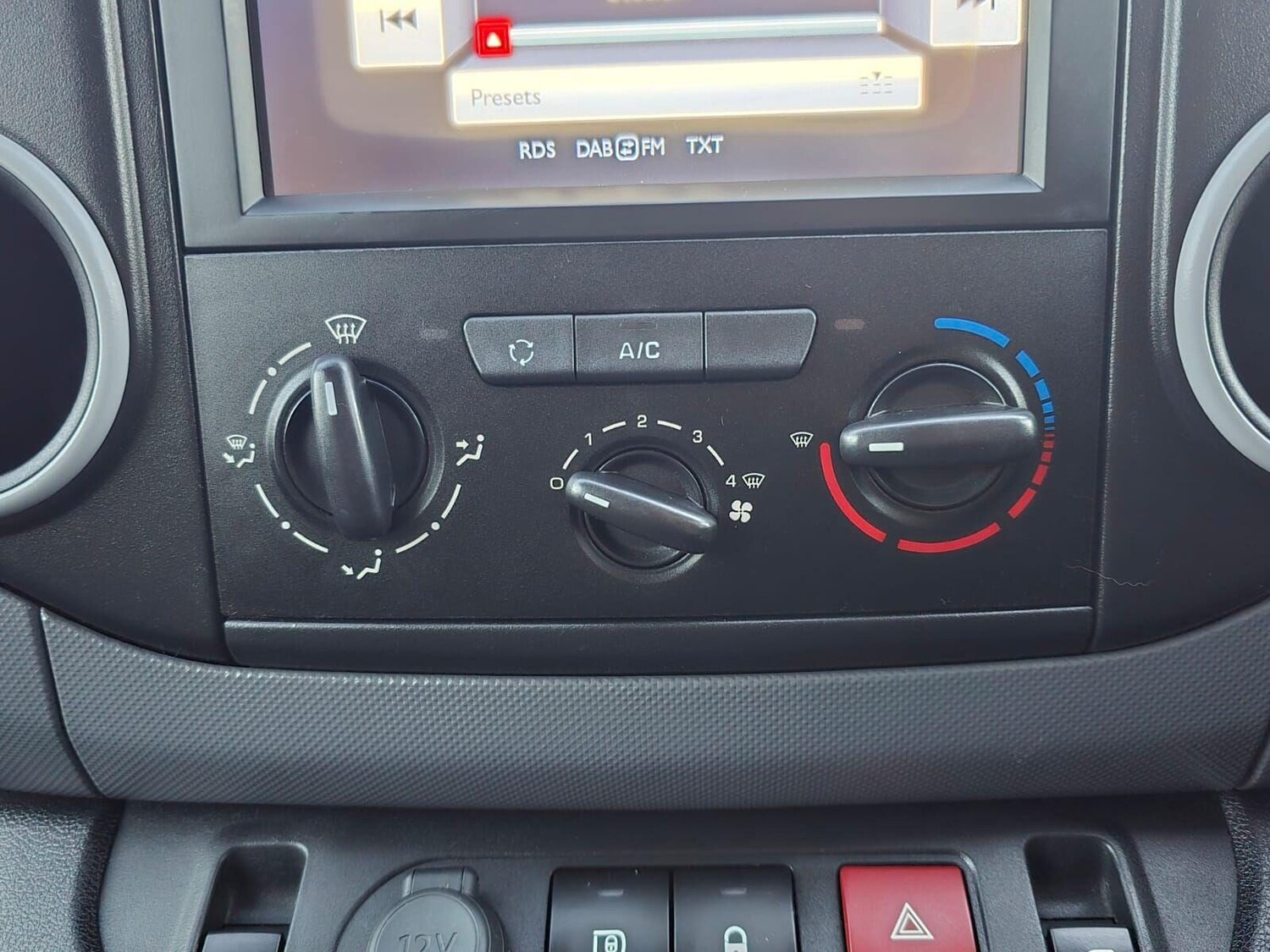 Vehicle 33