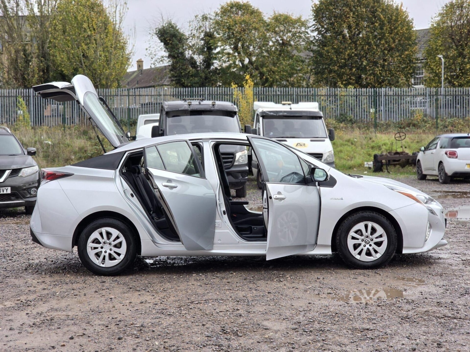 Used Toyota Prius 2016 for sale - 76553802: Photo 16