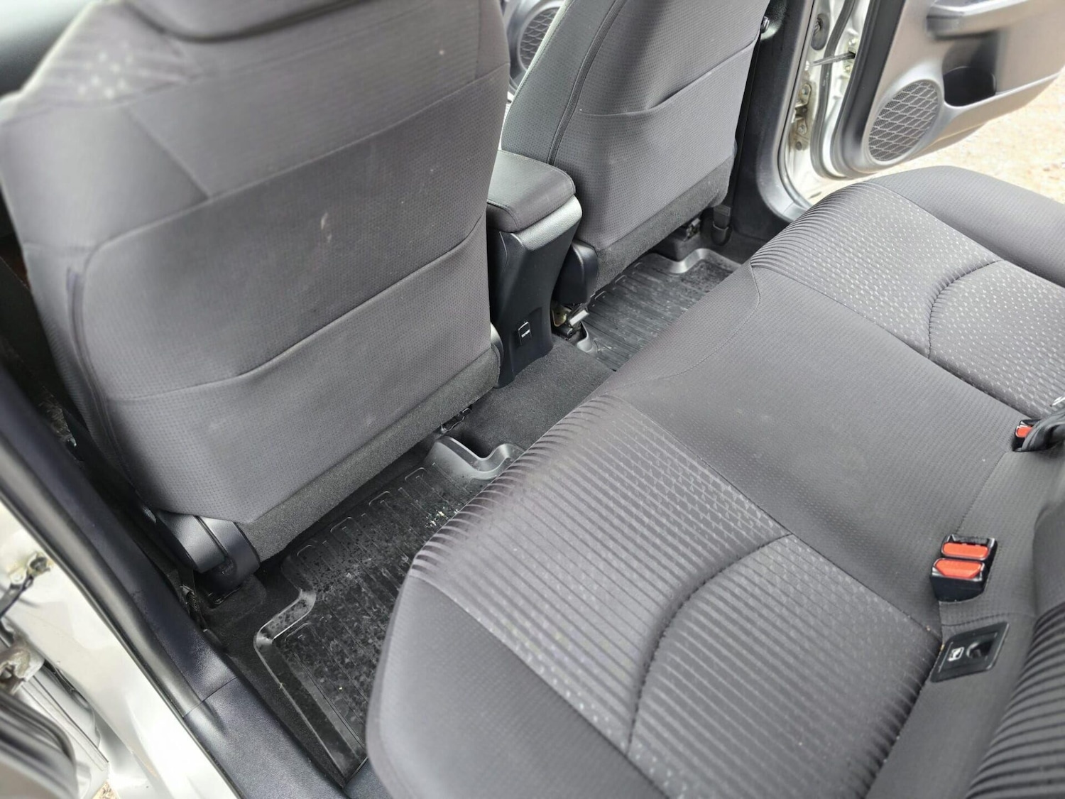 Used Toyota Prius 2016 for sale - 76553802: Photo 25